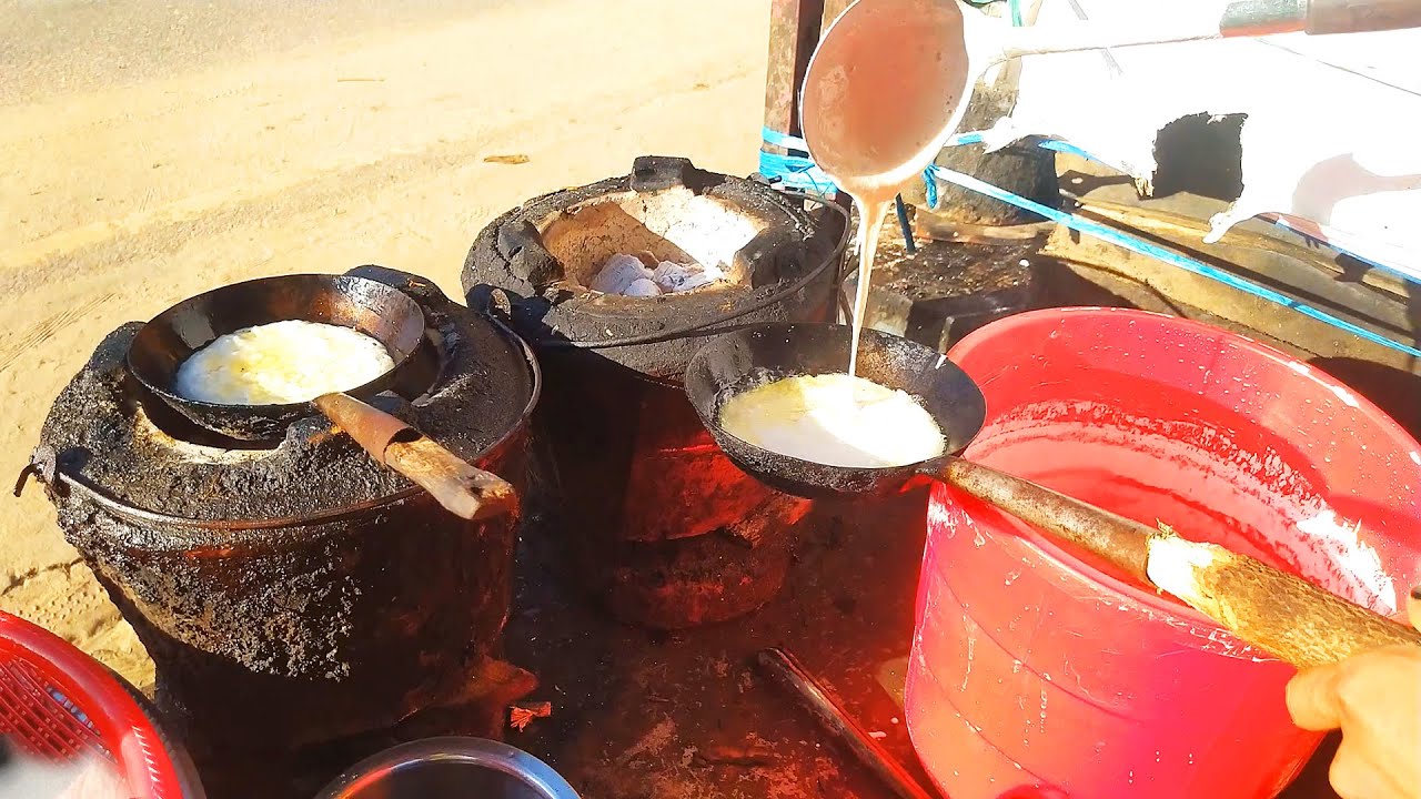 Yangon Street Food 2021 | ဘိန်းမုန့် Burmese PanCake BANE MOANT (Yangon City)