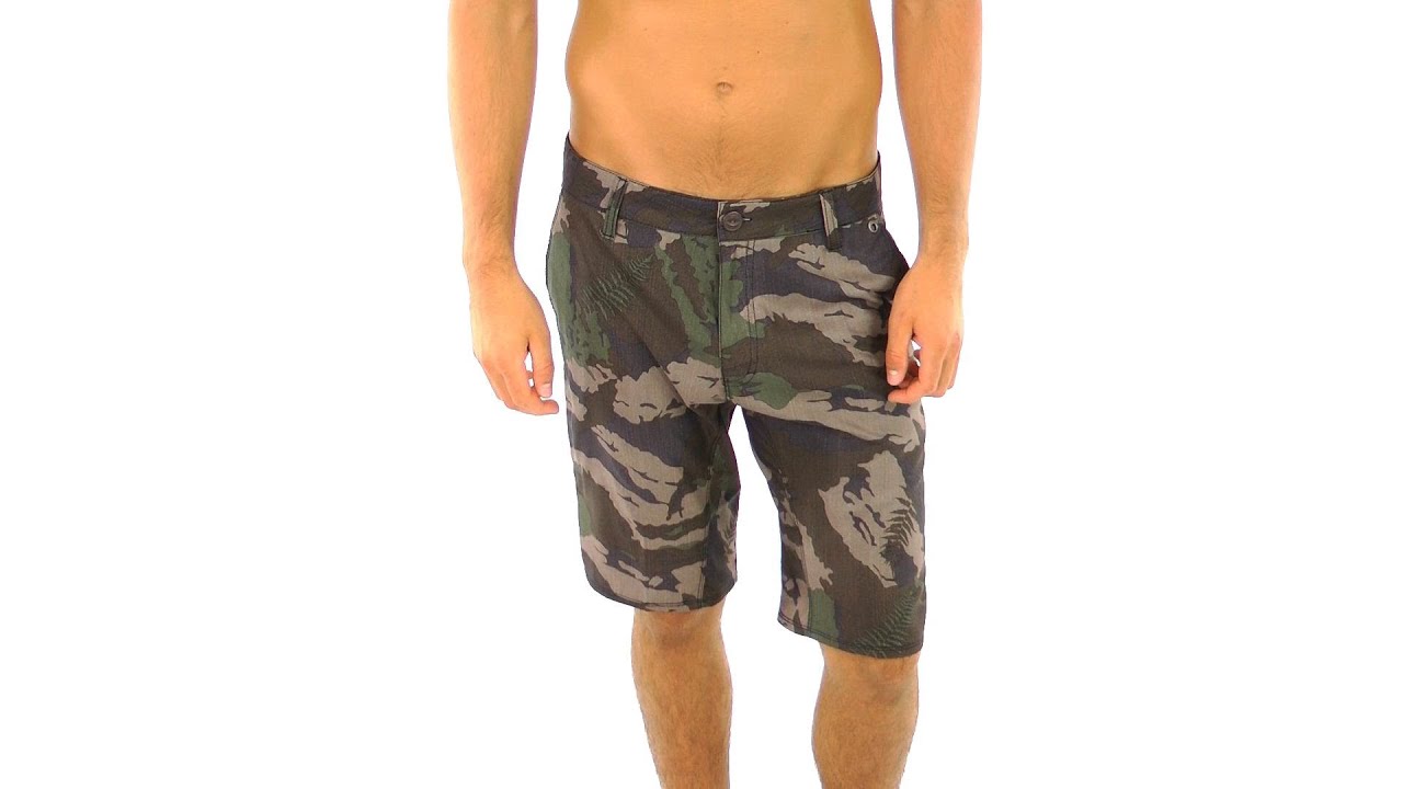 Reef Men's Land To Sea Camo Walk/Boardshort | SwimOutlet.com