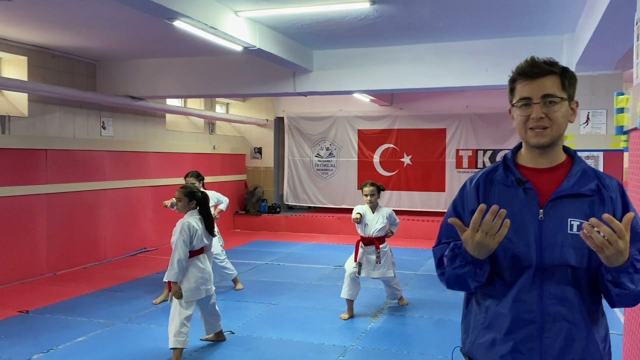 Karate'de Takım Kata Antrenmanı Nasıl Yapılır? (Kata Heian Sandan Training)