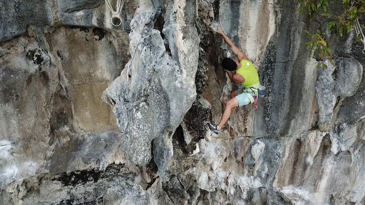 Stalagosaurus 6C+ , classic thai limestone climb
