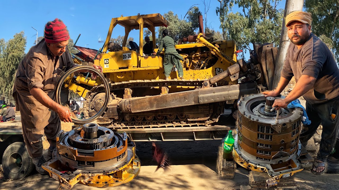 Amaizing Restoration Of Dozer D9 Transmission // Rebuilding Caterpillar Bulldozer Gearbox
