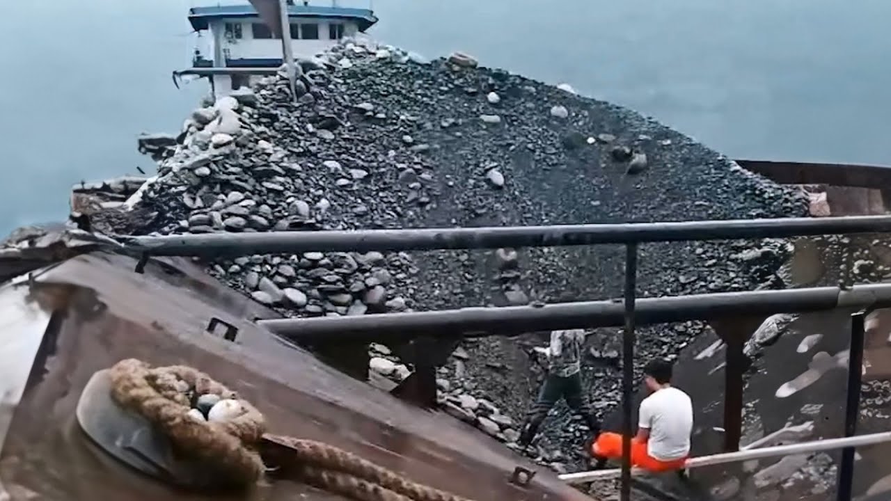 Barge unloading river gravel - Relaxing video