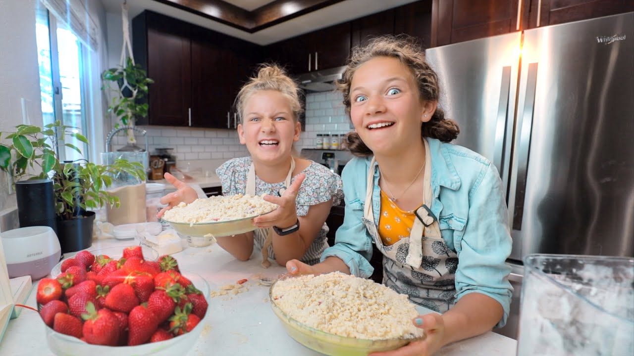 Sisters take over the kitchen...