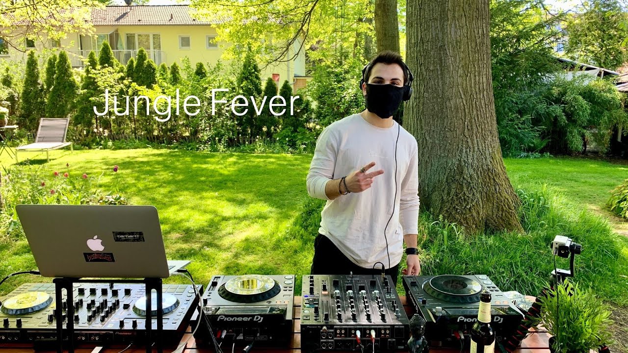 Live Mix In The Garden // Deep House // Jungle Fever