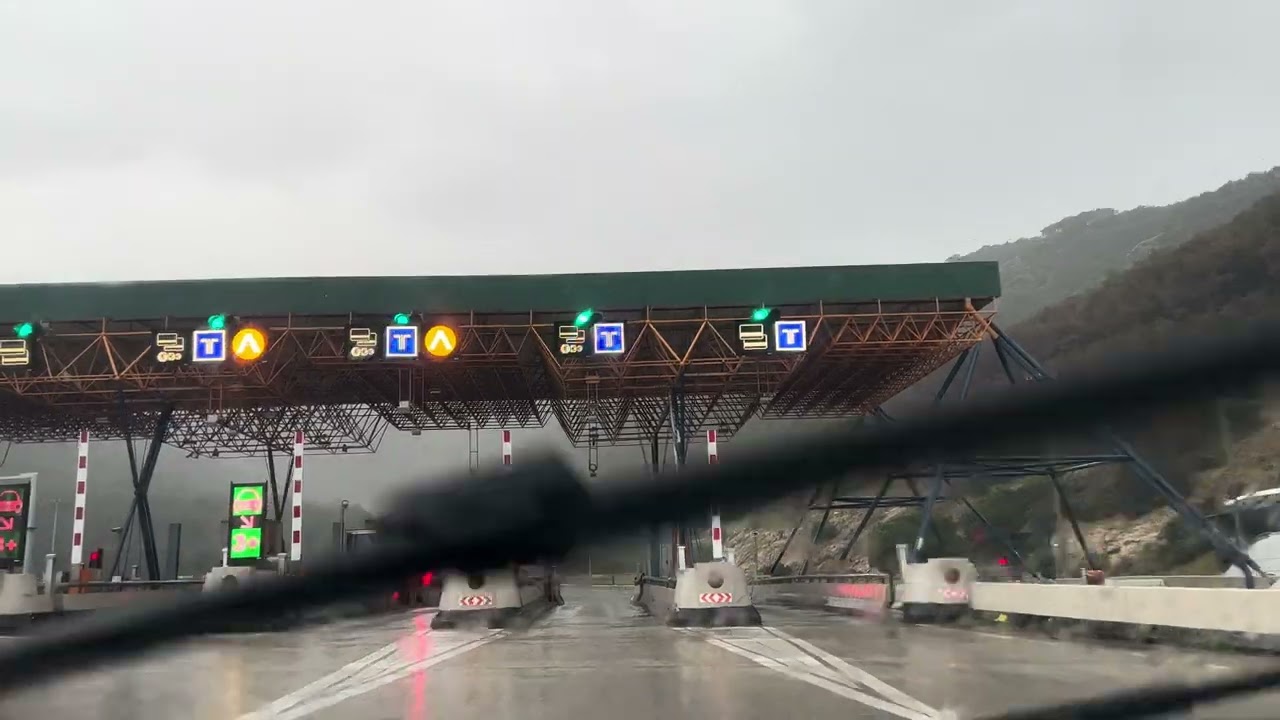 paseo coche lluvia 4k 60fps
