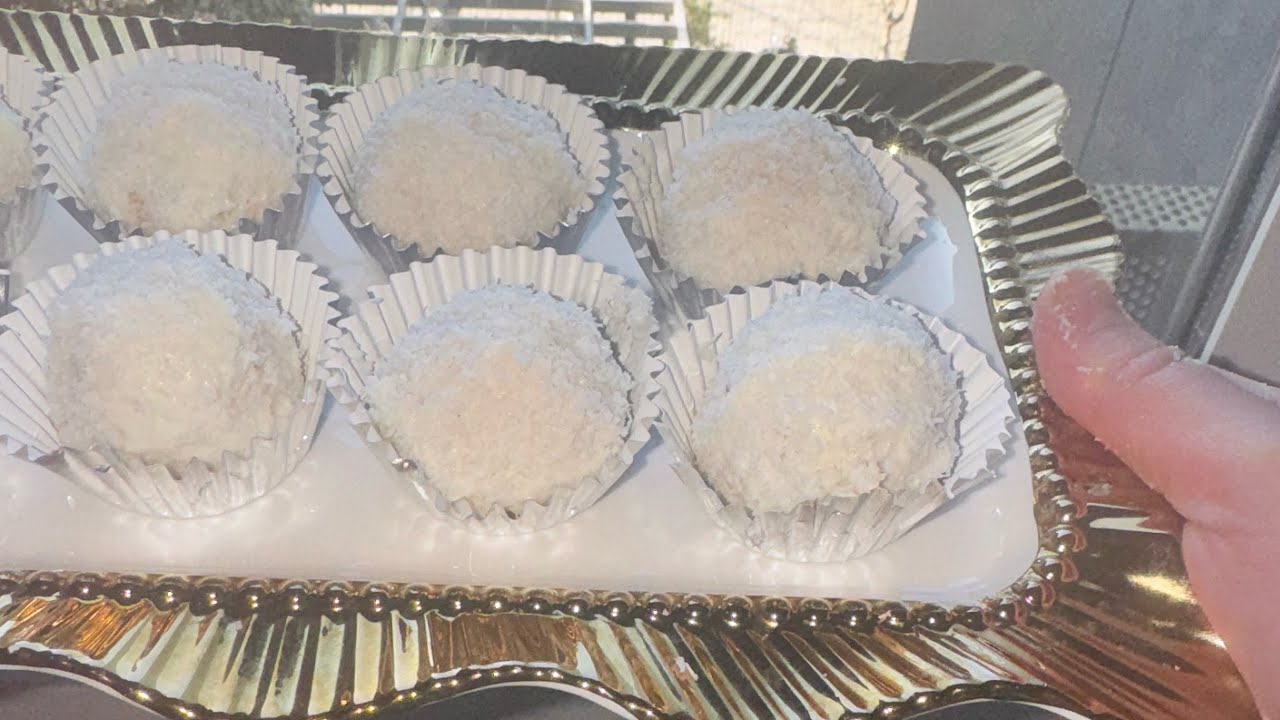 حلويات العيد قاطو هشيش و بنين يتفتت وحدو 🥰💜🌺✌️
