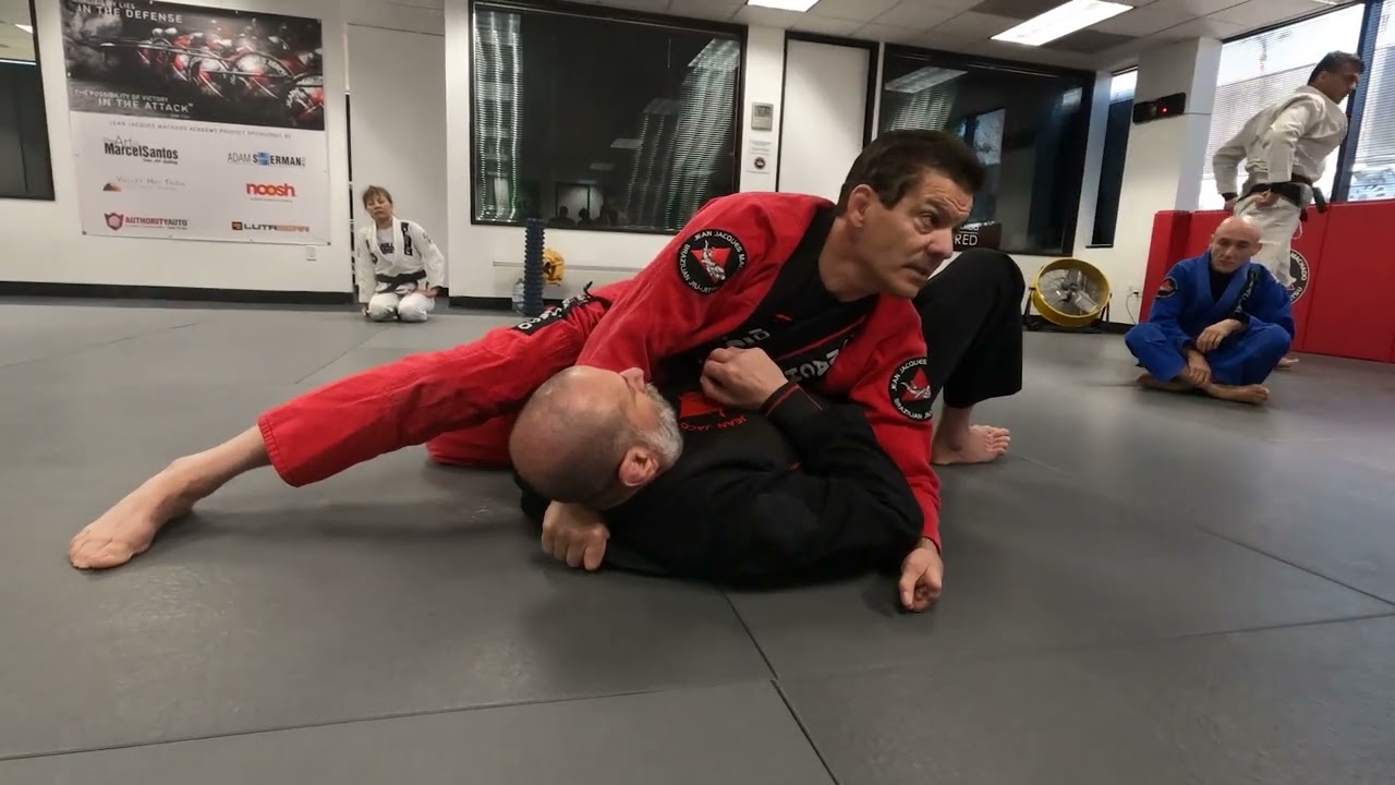 So many options to choke your opponent