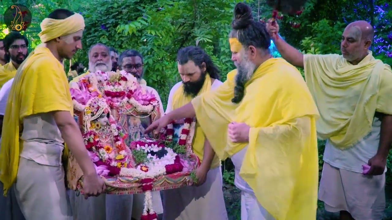 मधुऋतु वृन्दावन आनंद न थोर - वन विहार // 17/09/22