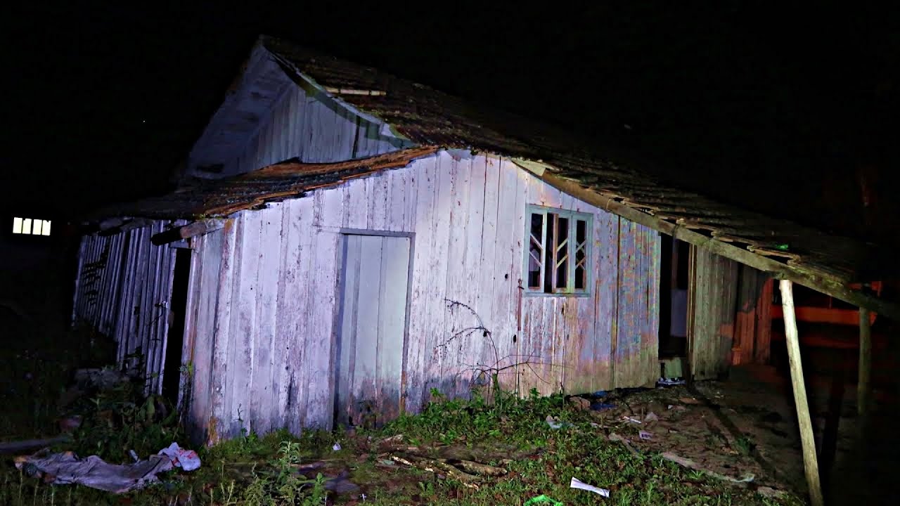 FANTASMA TENTOU ME POSSUIR NA VILA ABANDONADA!