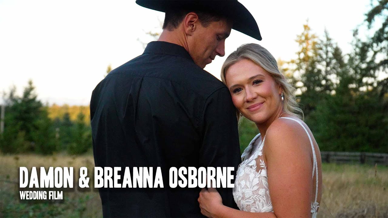 Damon & Breanna | Pulford Barn, Eatonville Washington