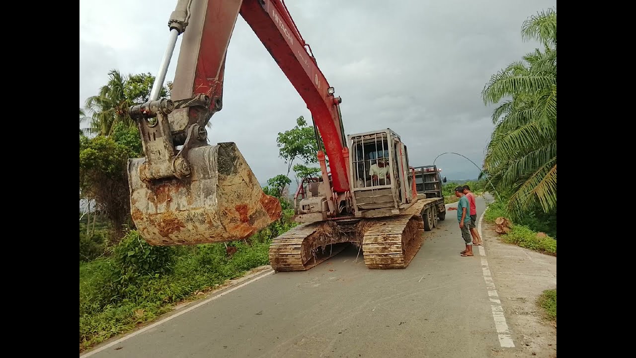 HITACHI 2011!!! PEKERJAAN NORMALISASI SALURAN !!!