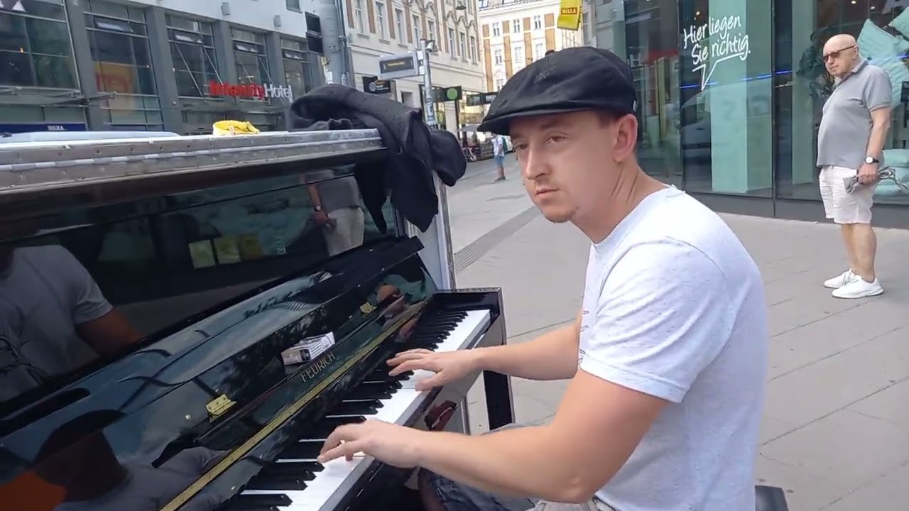 Boogie Woogie Stomp played on the streets of Vienna.