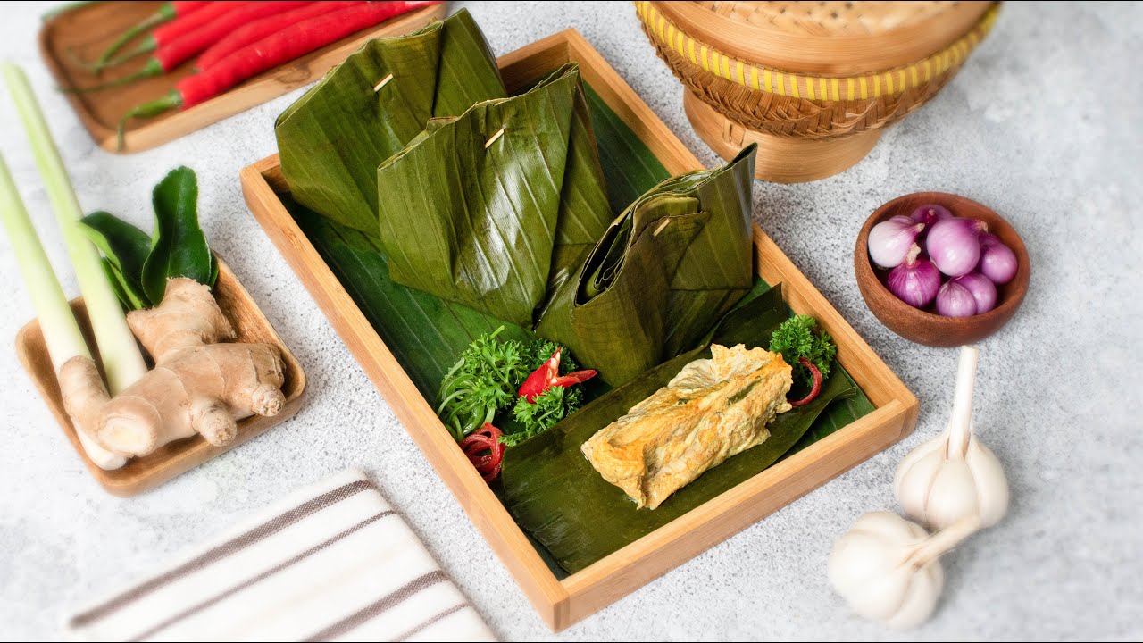 Tum Ayam - Kelembutan Daging Ayam Berpadu Santan yang Sangat Pas