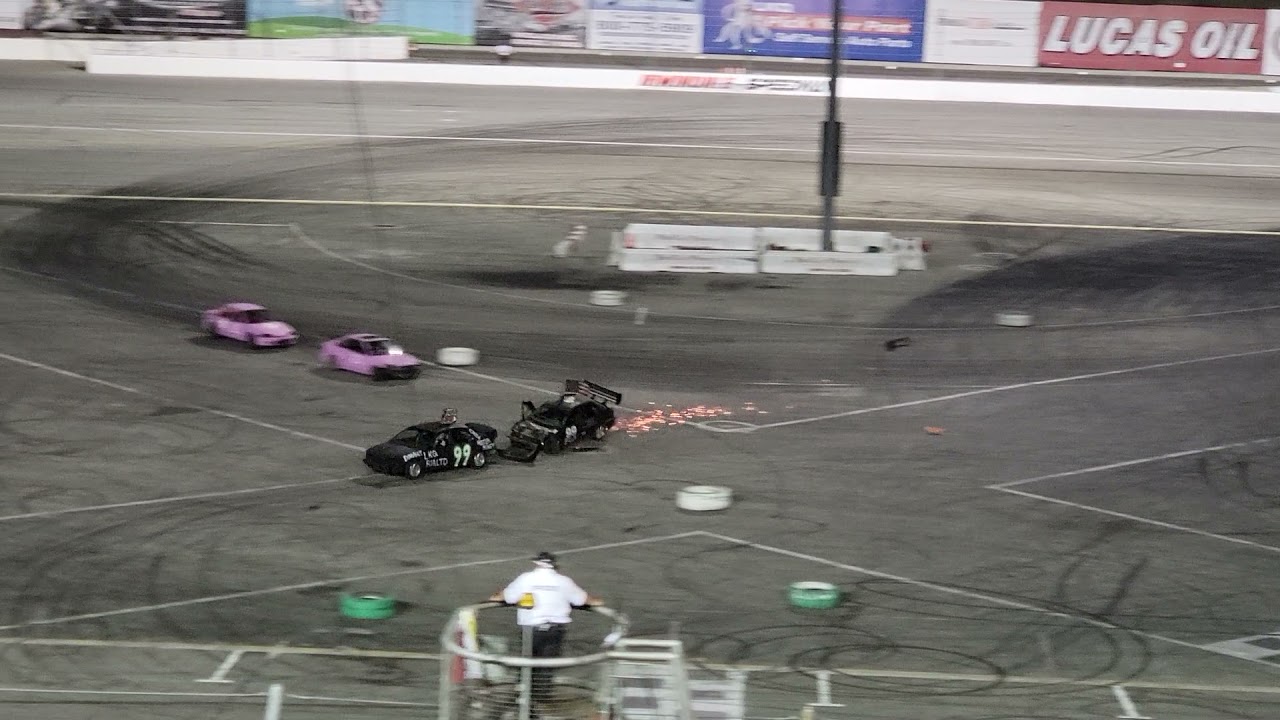 CRAZY EXTREME 2 Car Chain Race at Irwindale Raceway. BlackHeart Racing Steve Cook won figure 8 race.