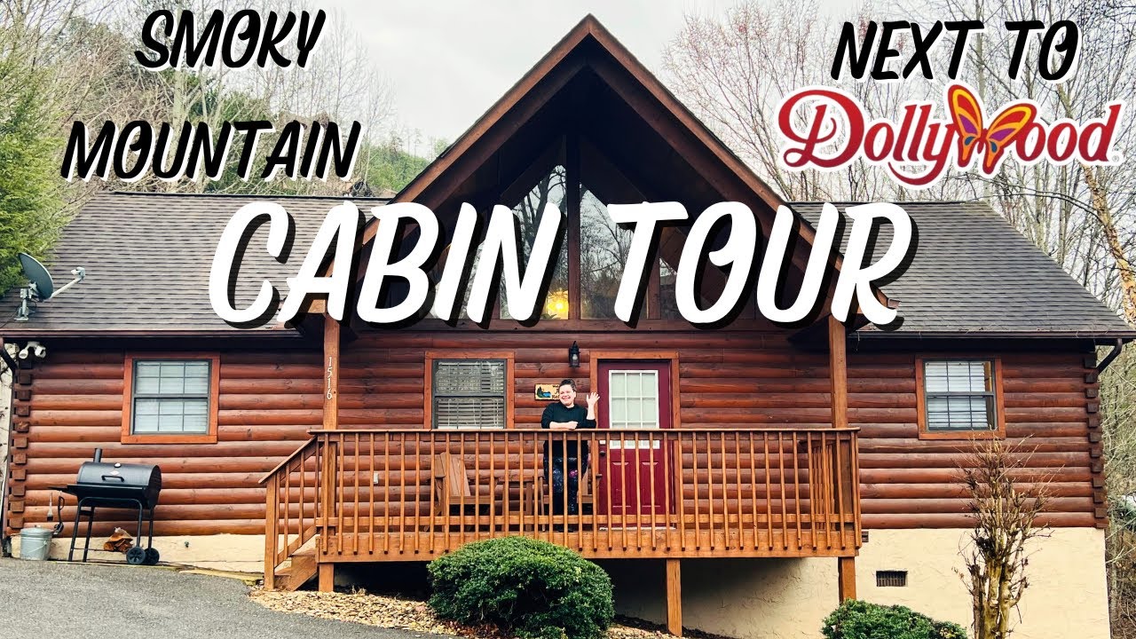 WE STAYED IN A 11-PERSON CABIN IN THE SMOKIES BEHIND DOLLYWOOD IN PIGEON FORGE | FULL TOUR & REVIEW