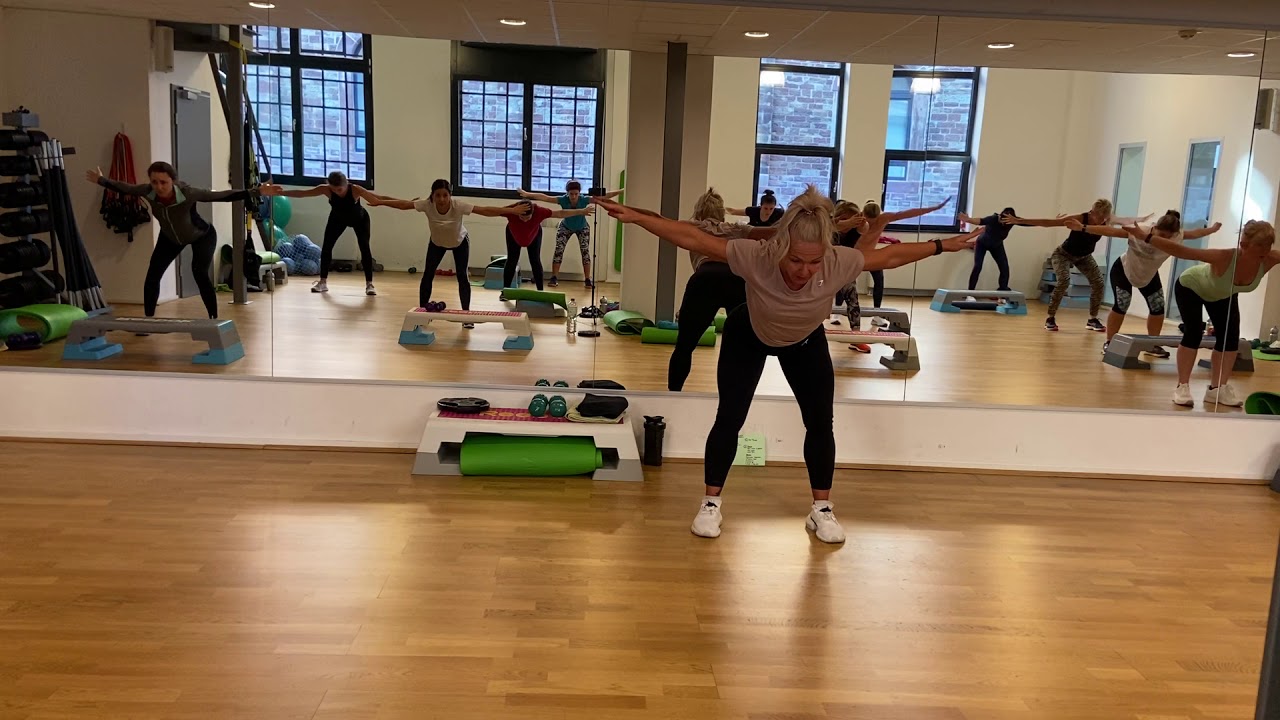 Bauch-Beine-Po mit Janine Teil 1 | Campus Fitness TV
