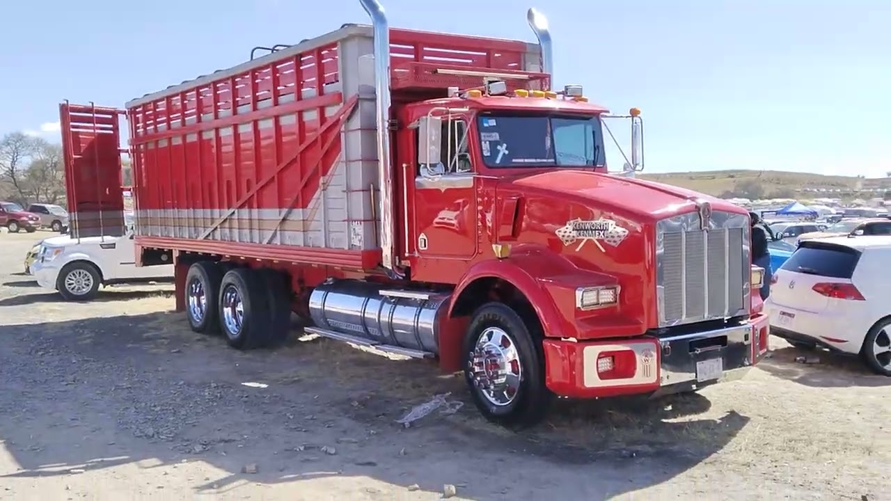 Cotizando kenworth T800 Motor Fórmula 400 caja 18 en tianguis de autos puente san bernabe Edo Méx 