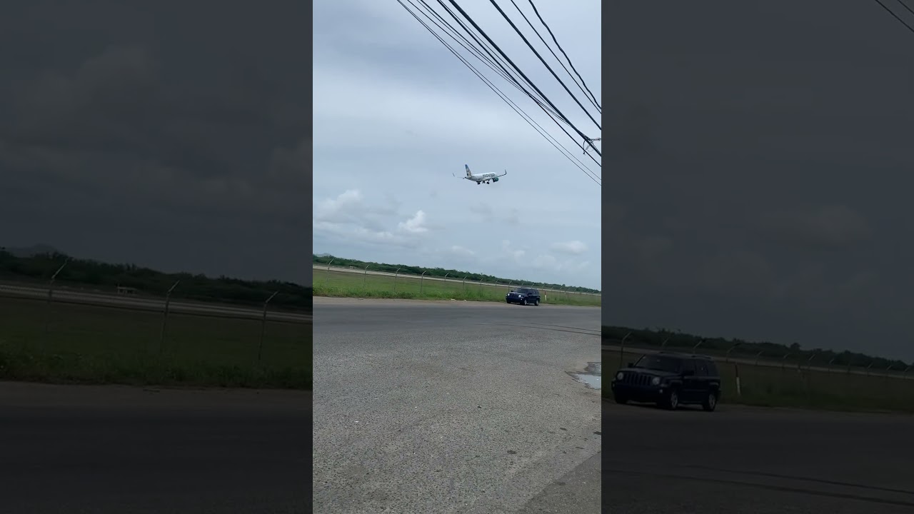 Frontier airlines a320 taking off from ponce PR