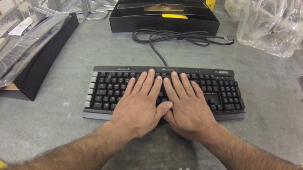 CORSAIR K95 RGB PLATINUM - Unboxing & Overview [ HD ] [ 2017 ] [ ITA ]