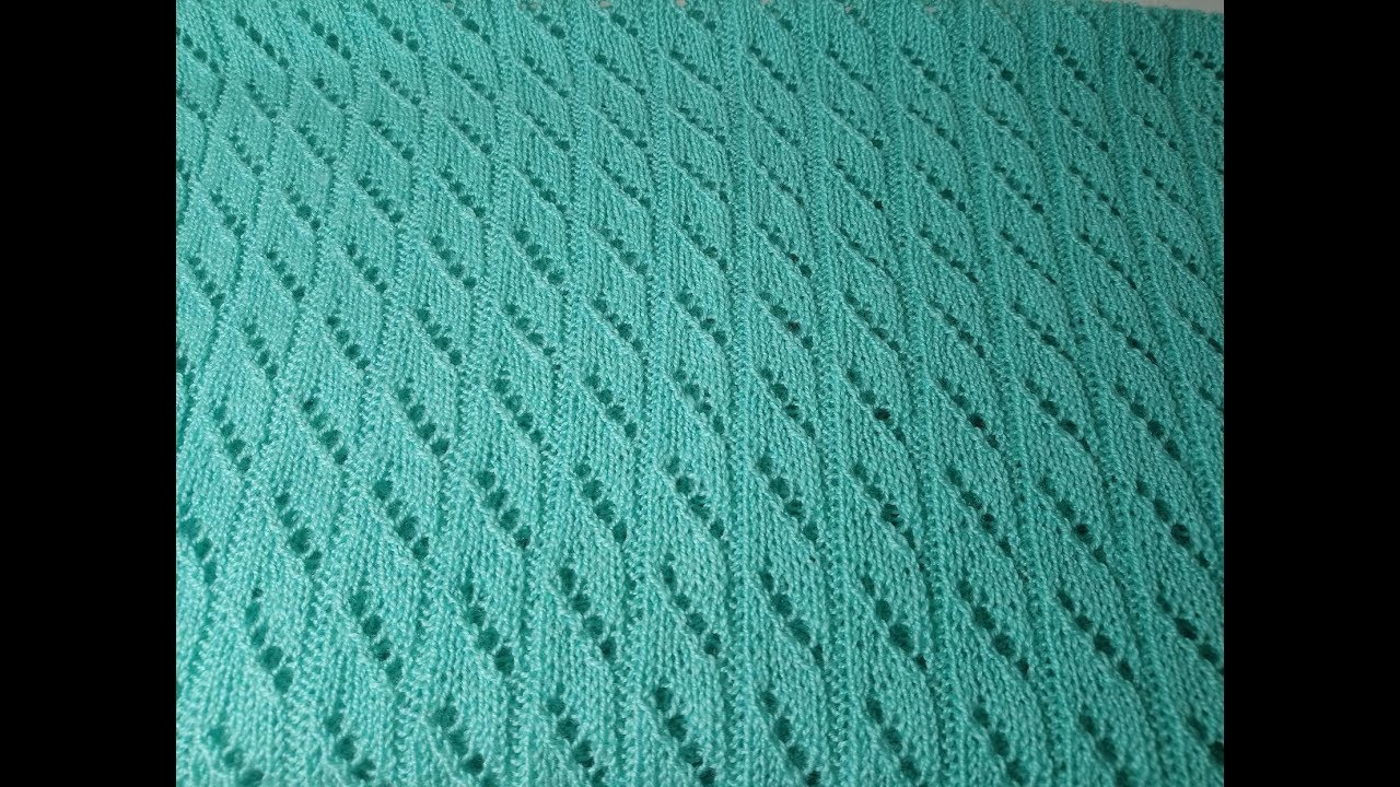 Ажурный палантин спицами из полушерсти. Подробное описание.