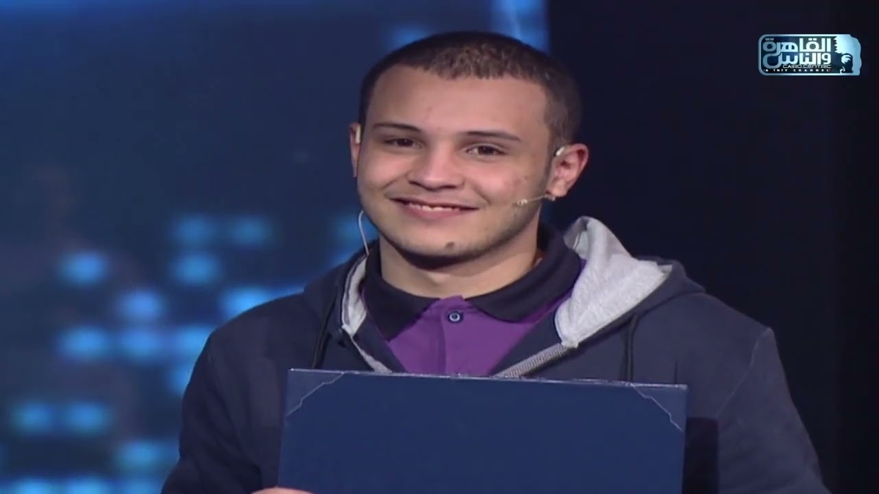 الروائي عصام يوسف يسلم كأس العباقرة مدارس للموسم 12 لمدرسة عمر بن الخطاب❤👏🥇🏆