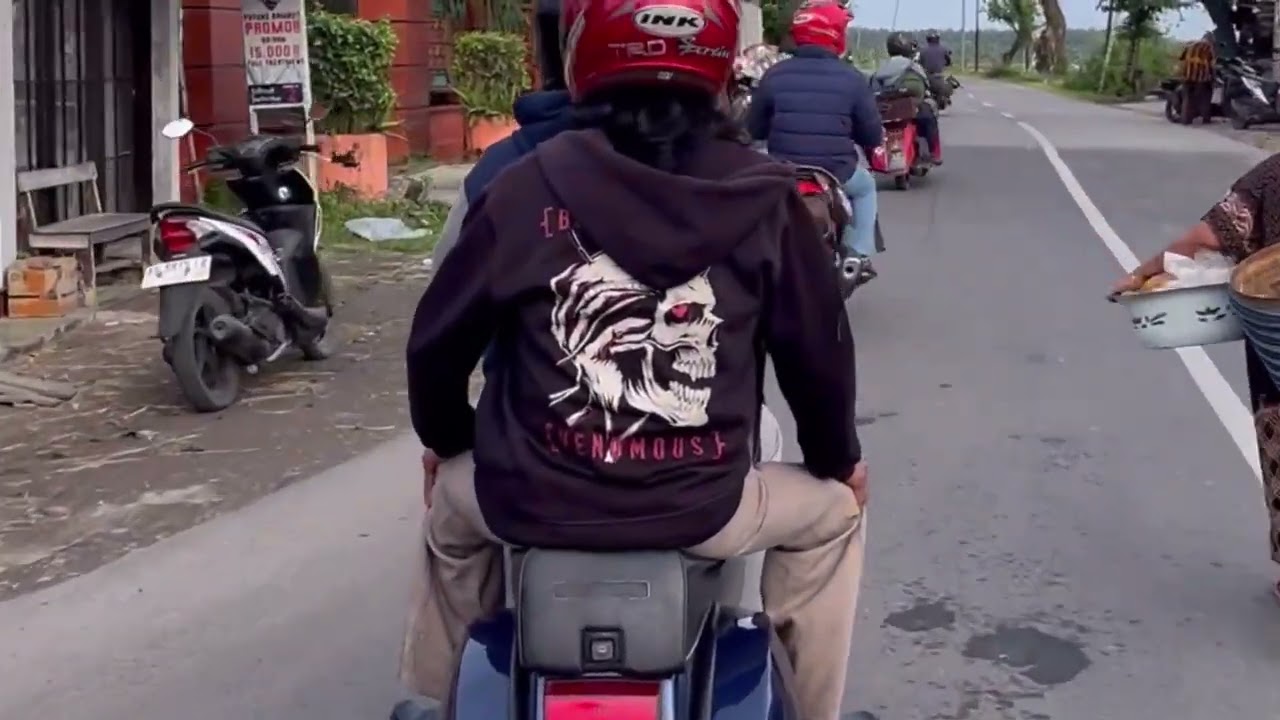 Perjalanan menuju pasar jadul SUMAR nglongkeh bersama vespa sprint 
