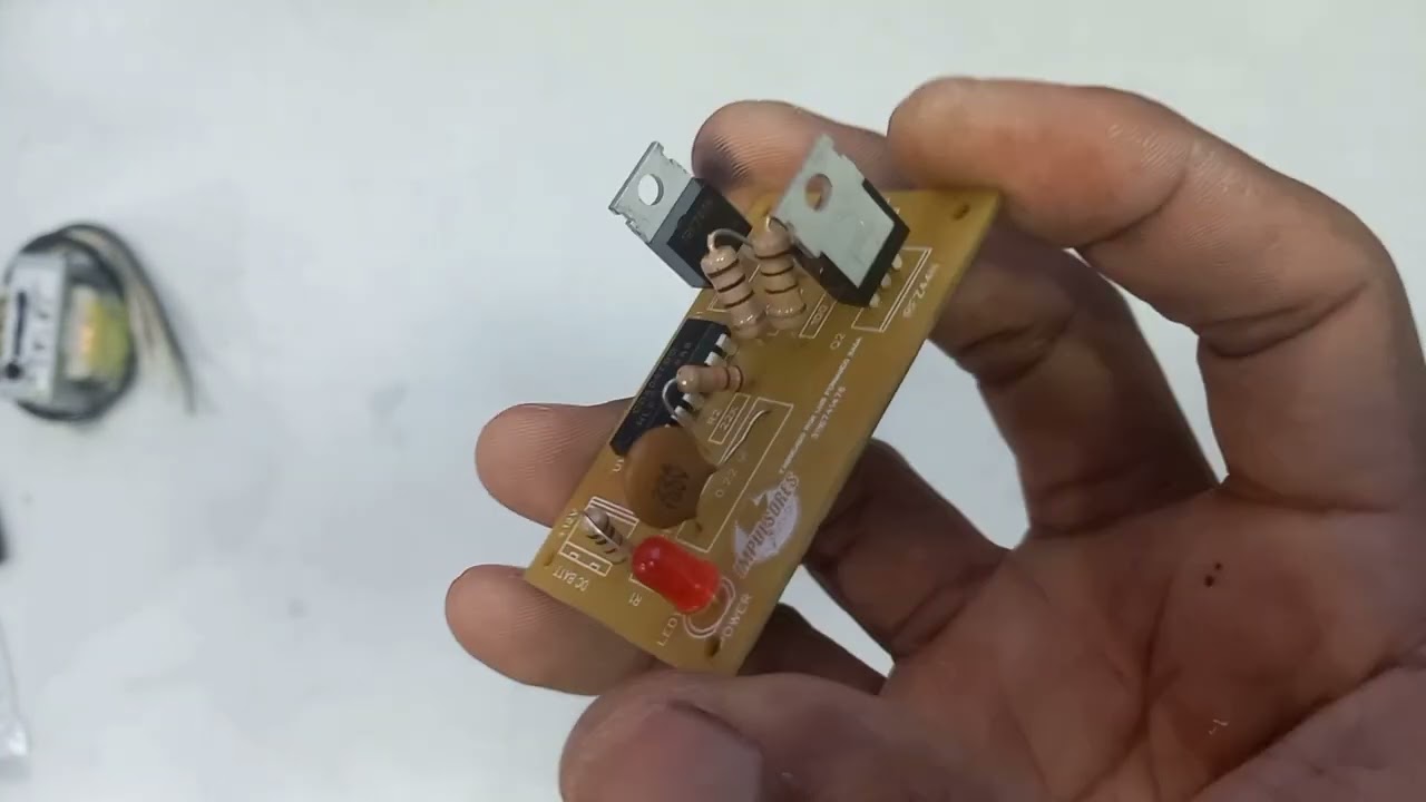 INVERSOR DE 100 WATTS PARA CERCAS ELÉCTRICAS
