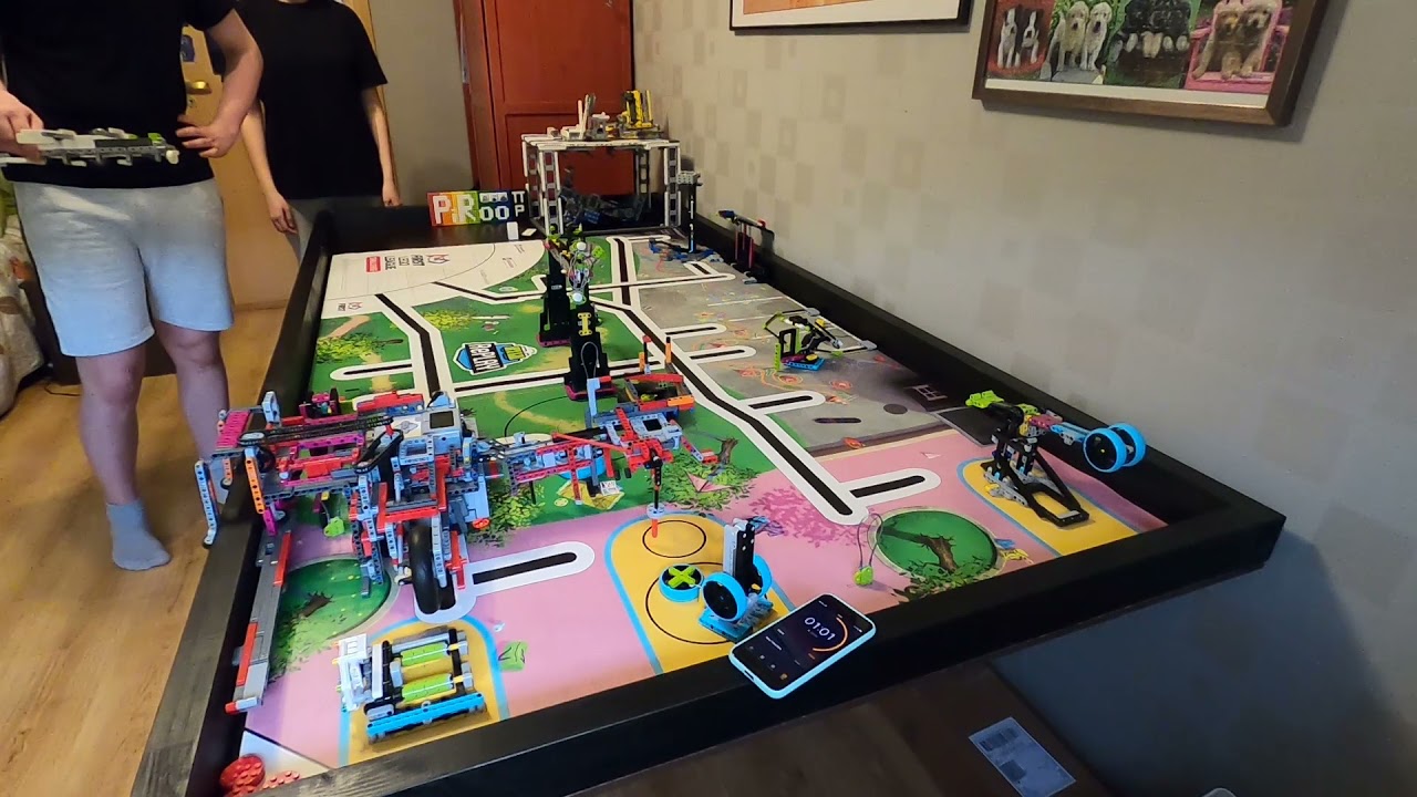 FIRST LEGO League Robot Game - PiRoo - RePLAY - Estonia
