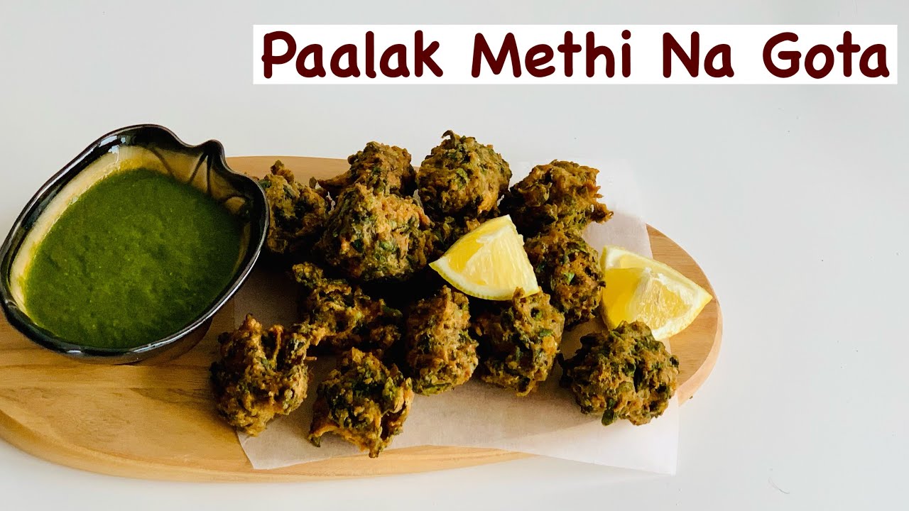 Street Style Paalak Methi ke Pakore with Mint Chutney | Hare Bhare Pakore | Spinach Fritters Recipe