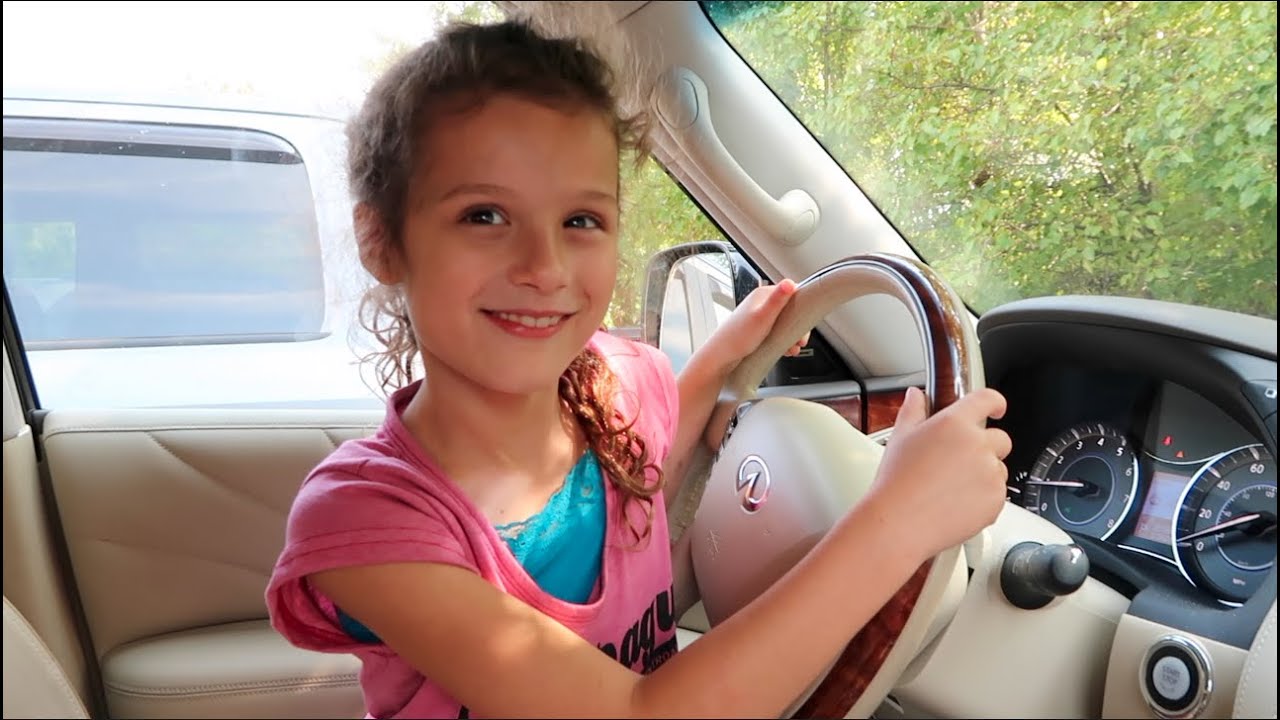 Looks Like She's Driving (WK 291) | Bratayley