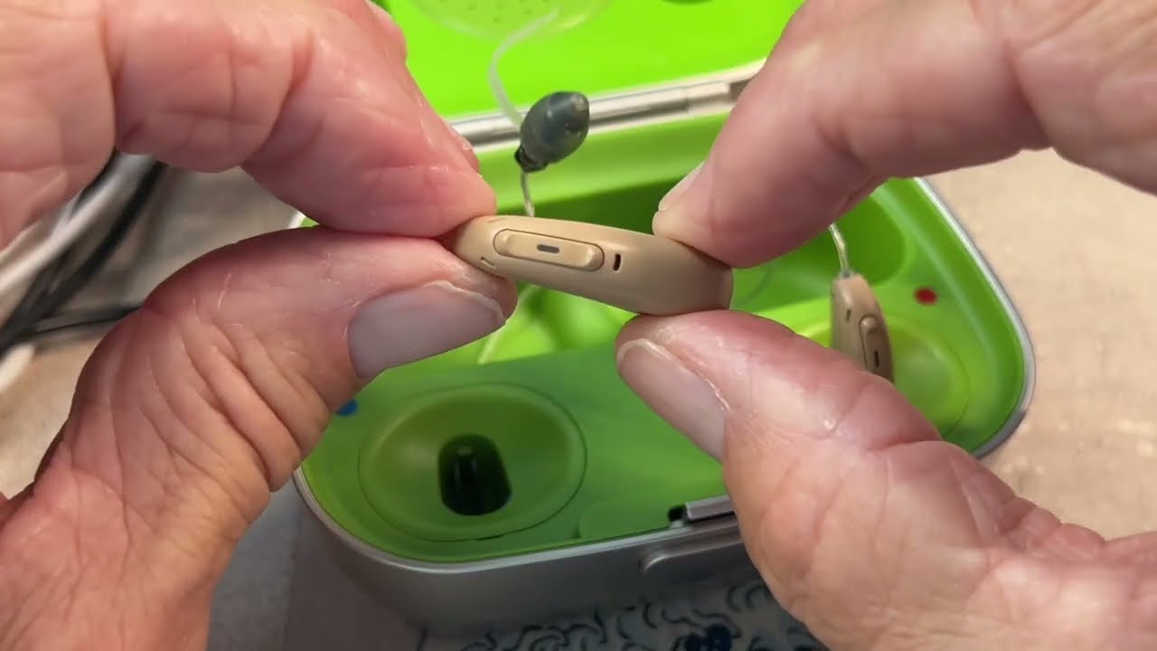 How to turn Phonak Hearing Aids on or off