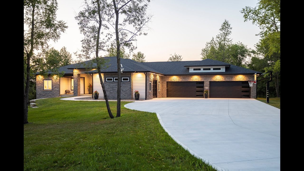 Contemporary Craftsman Custom Home Build | Des Moines Iowa | Johnson Construction IA