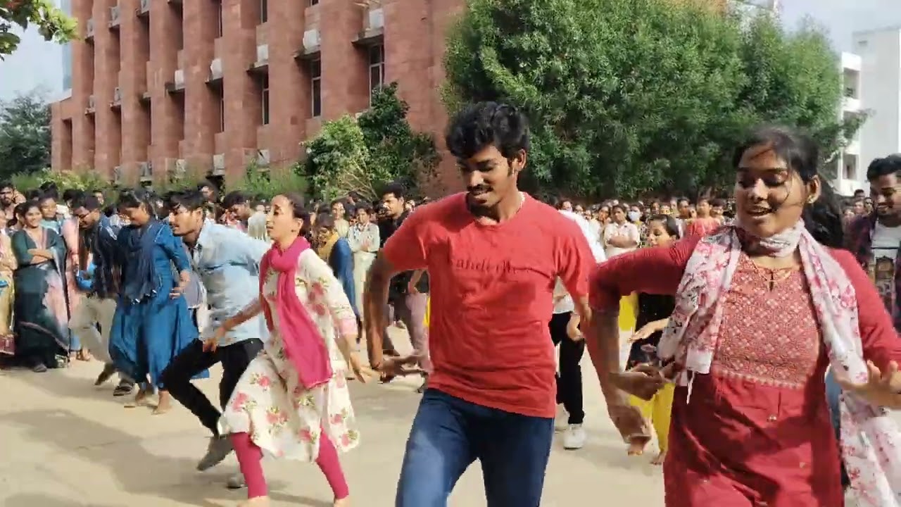 kurchi madatha petti Mella mellaga Vasireddy Venkatadri International Technological UNIVERSITY DANCE