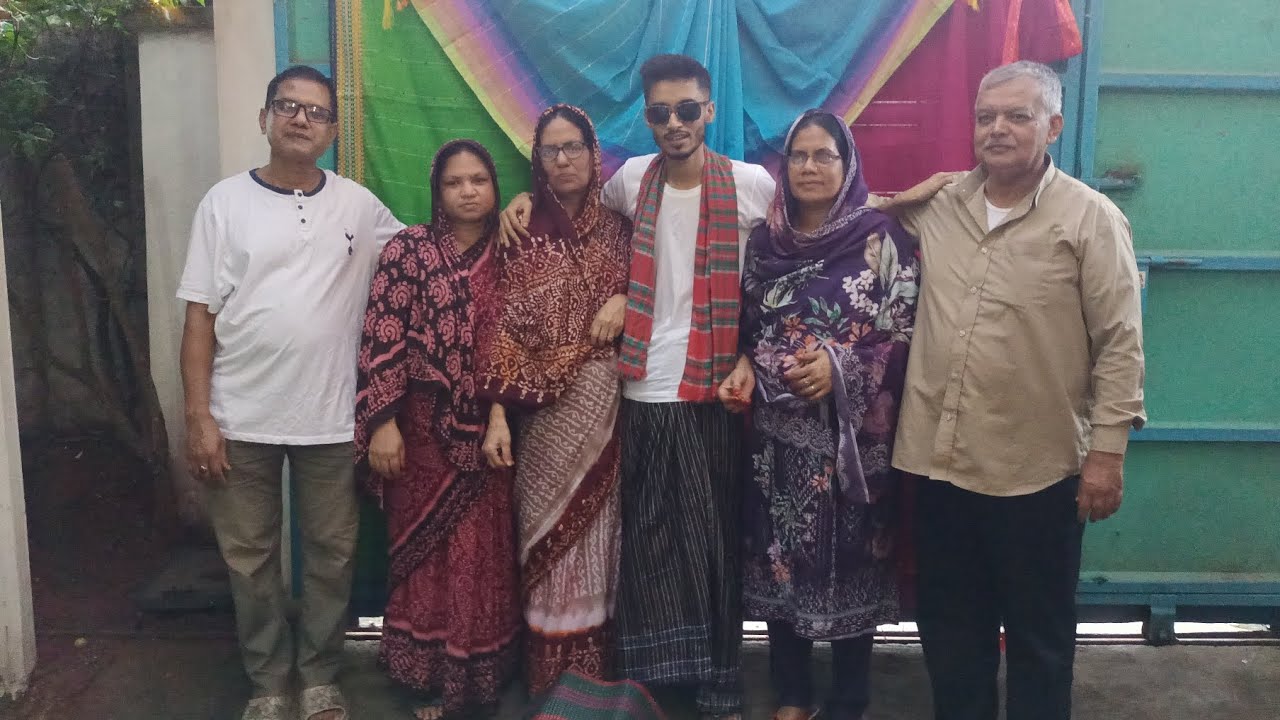 আমাদের অতি আদরের একমাত্র ছোট ভাই এর গায়ে হলুদ।  ভাই বোনের বন্ধন,অটুট যেন থাকে আজীবন। (১৮/১০/২৫)  :-)