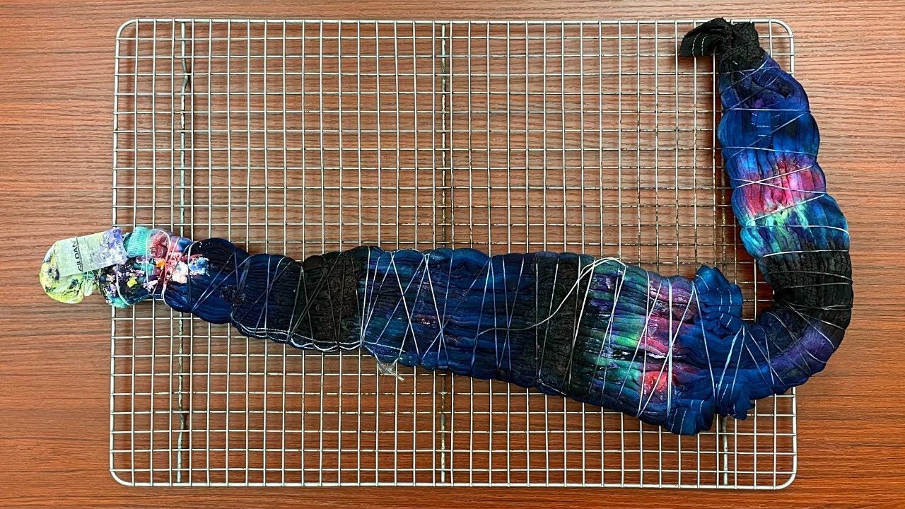 Tie-dye pattern : Sapphire Peacock (Incline Ice Dye)