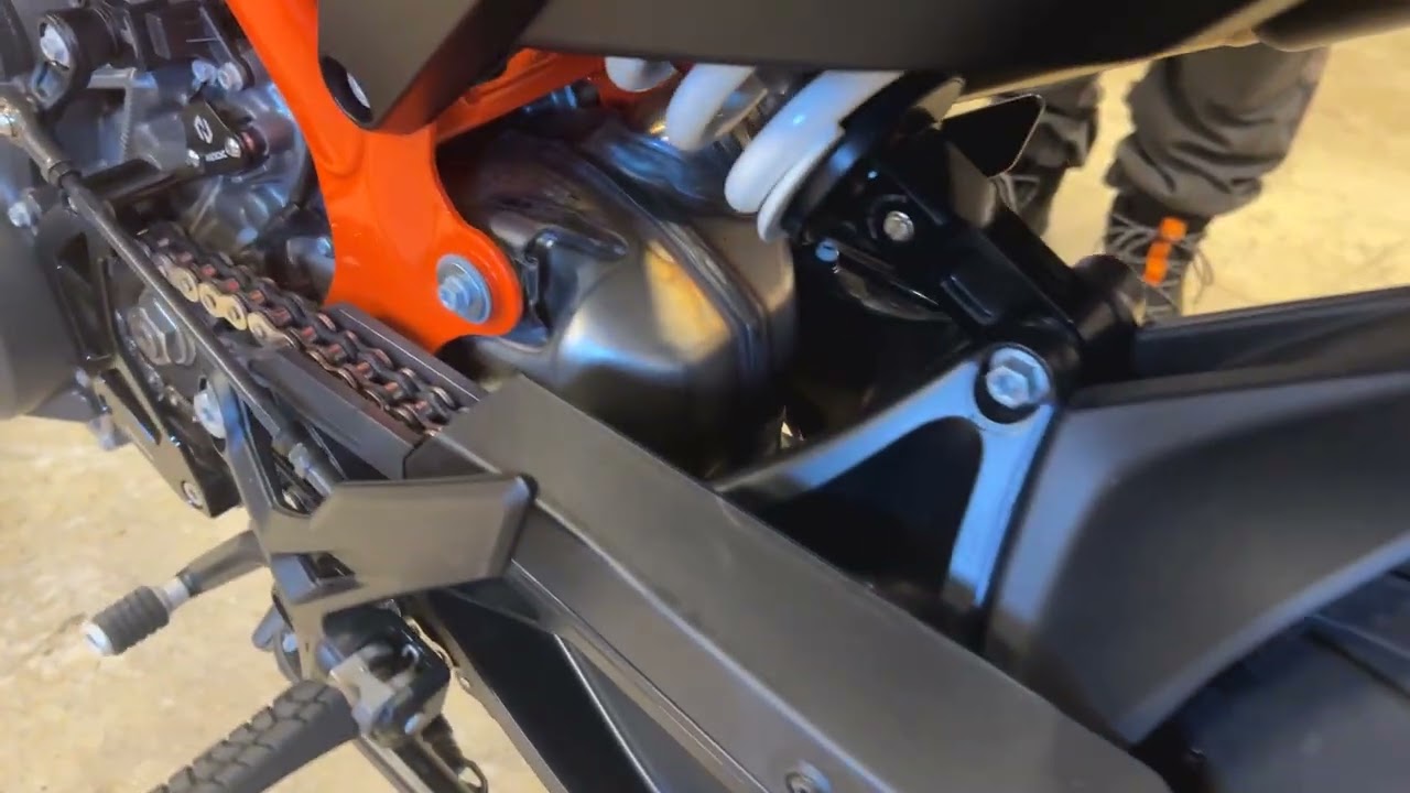 KTM 890 R