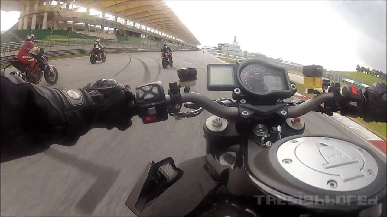 On-board 2014 KTM 1290 Super Duke R