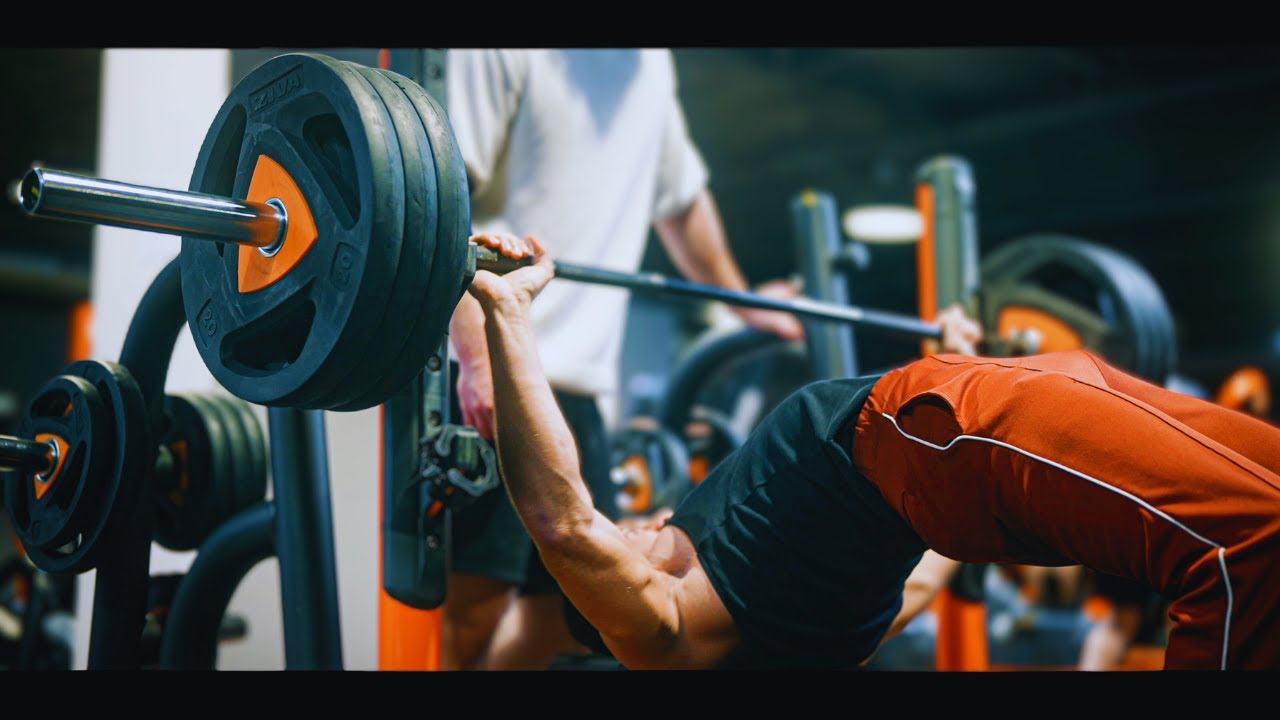 Encore un PR au BENCH ! Séance épaules/triceps et JAMBES !