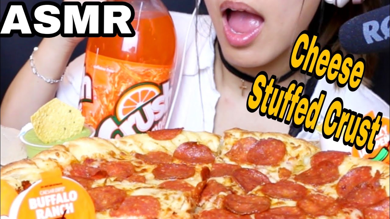 ASMR FIRST TIME TRYING CHEESE CRUSTED PEPPERONI PIZZA EATING SOUNDS NO TALKING 먹는 먹방 리얼사운드 MUKBANG