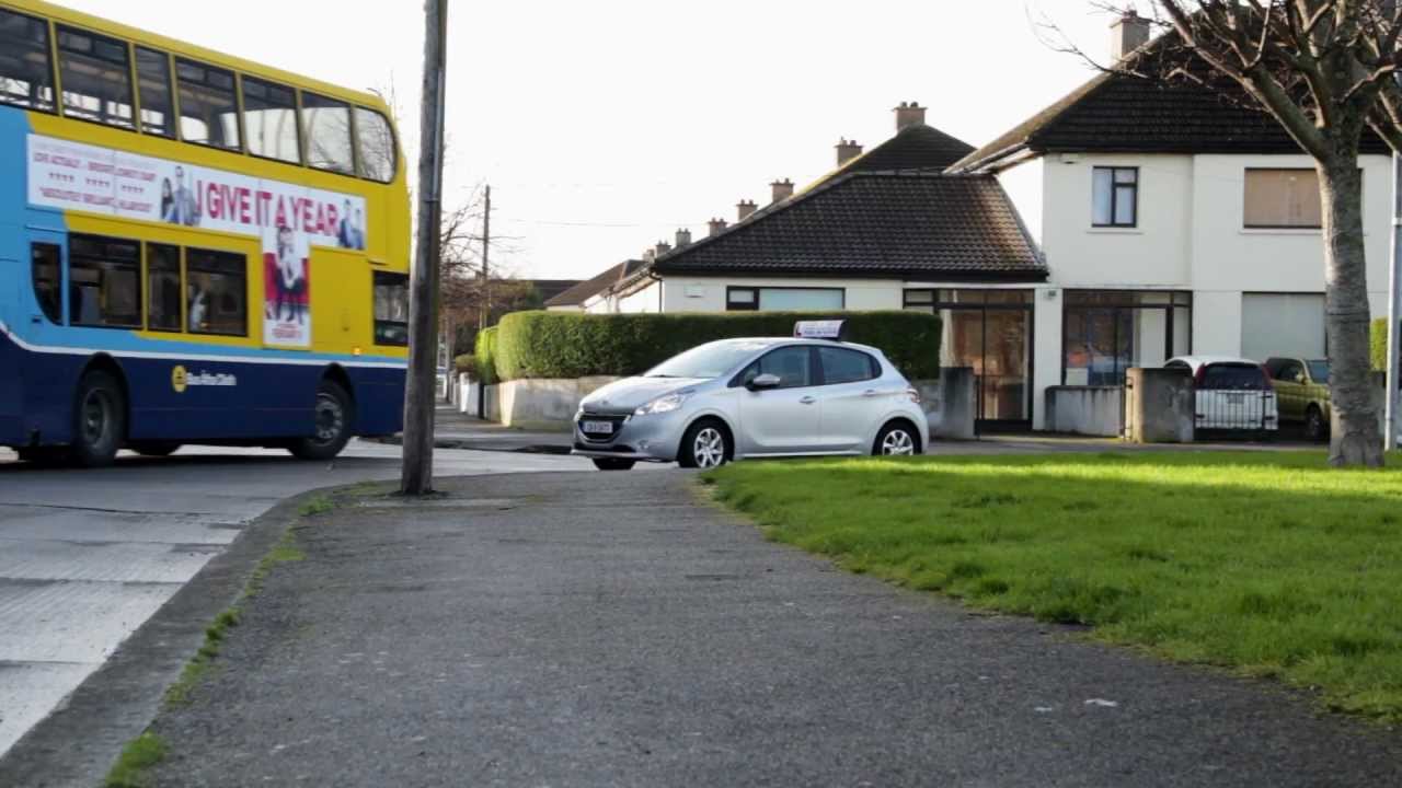 Driving lessons Dublin.Tips for Reversing around a corner. 014061925.