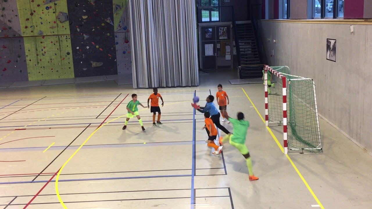 U11 AF EPINAY - FC SOLITAIRES (1-0) - PART 2/3 - Finale Tournoi Futsal COURCOURONNES
