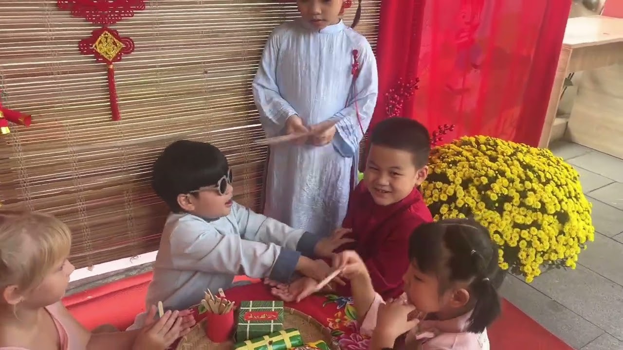 Trải nghiệm:” Xem bói đầu năm”
