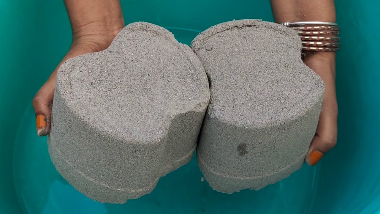 Asmr - crispy soft sand Crumbling in water 💦💦/ dipping