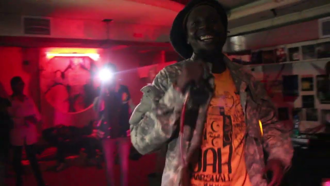 Ruzira Lavosti with his energetic performance live on Kenyan Reggea Night