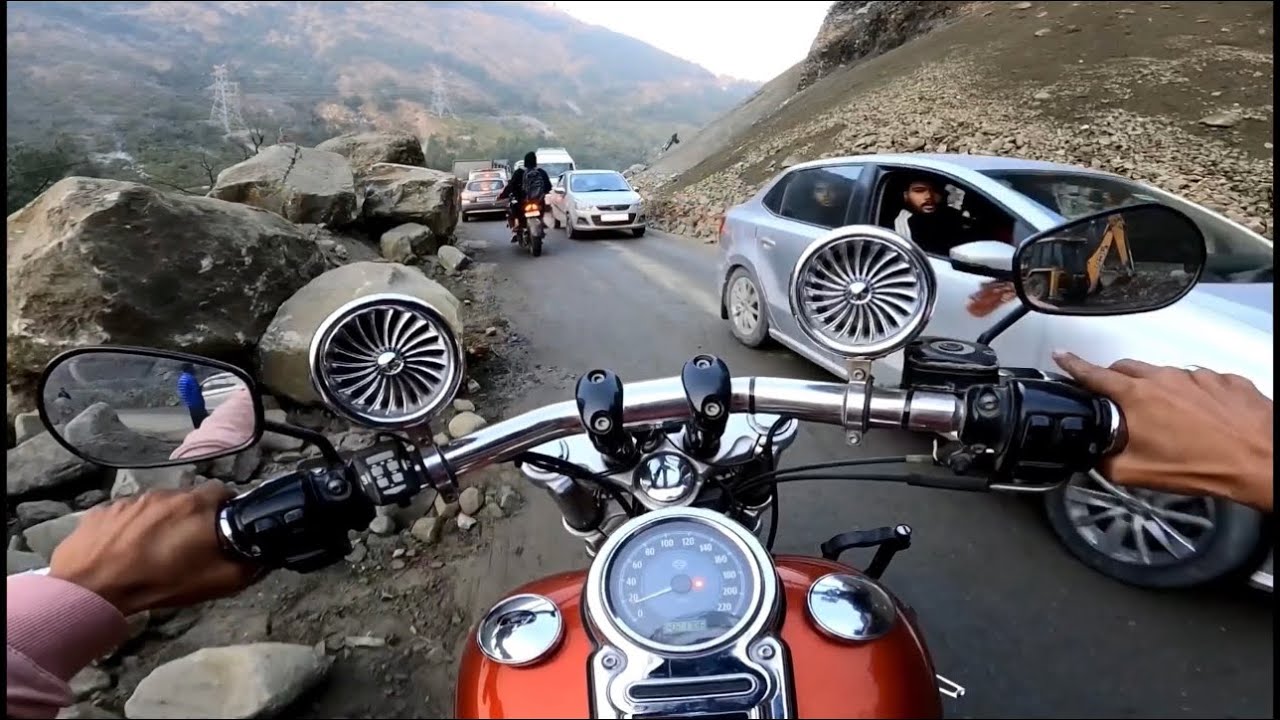 Saw a road killed dog 🥵 320 Kg cruiser FAT BOB full throttle narrow hill road ⚠️ pulsar 220 race ⚡️