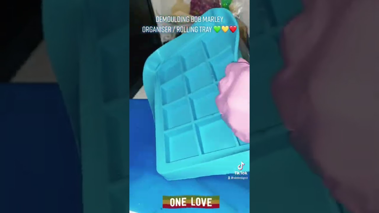 Bob Marley Resin Tray Demould / Satisfying video