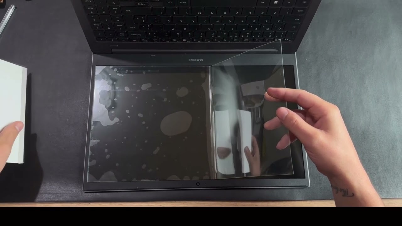 Manual de instalação Película (Tela ) Hydrogel Macbook e Notebook - KingShield