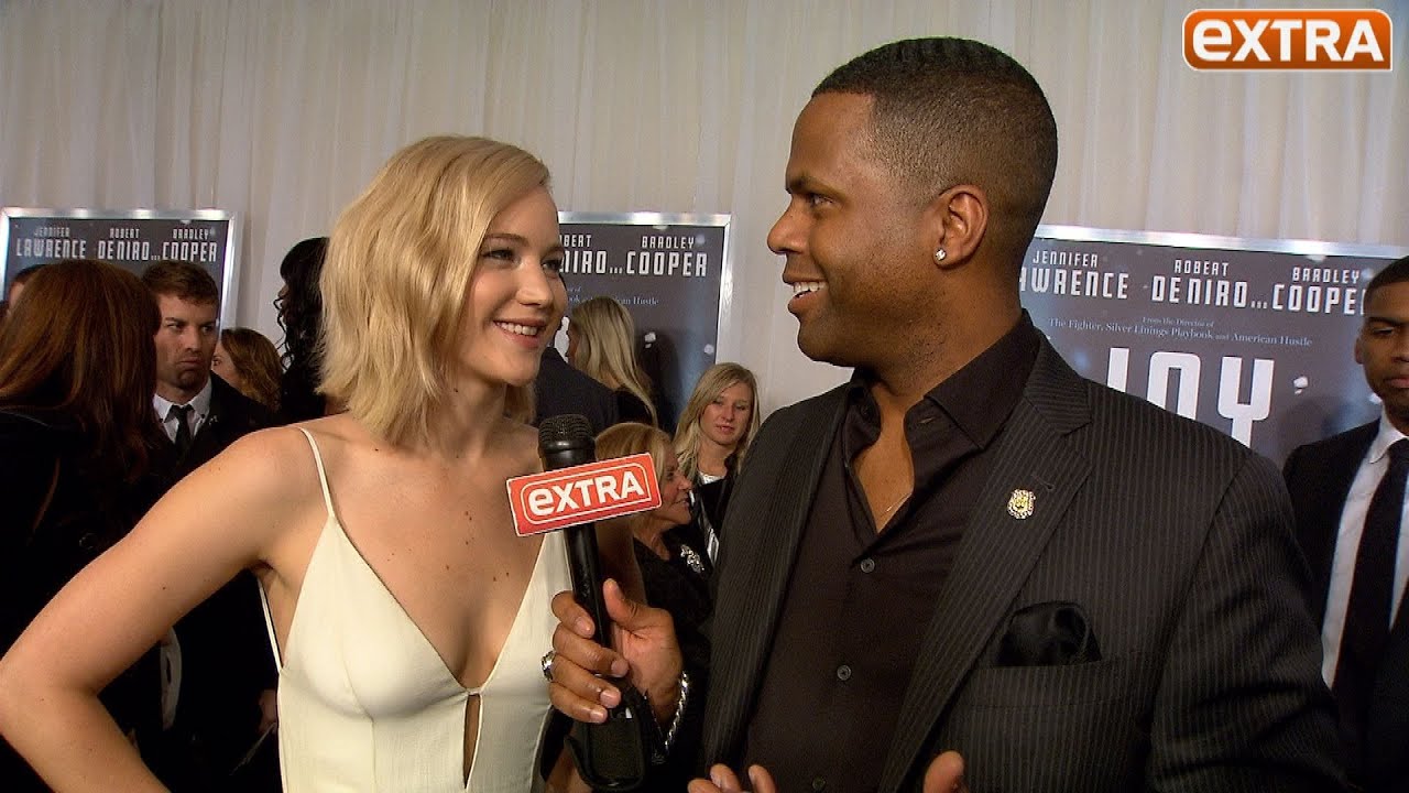 Jennifer Lawrence Finds It ‘Odd’ to Be Up Against Amy Schumer at Golden Globes