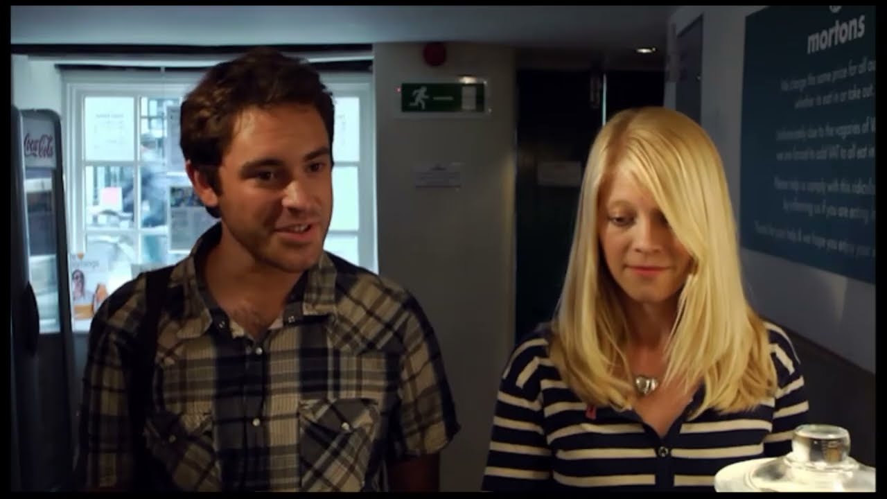 Buying a coffee Rob and Jenny (video English File elementary 3rd)