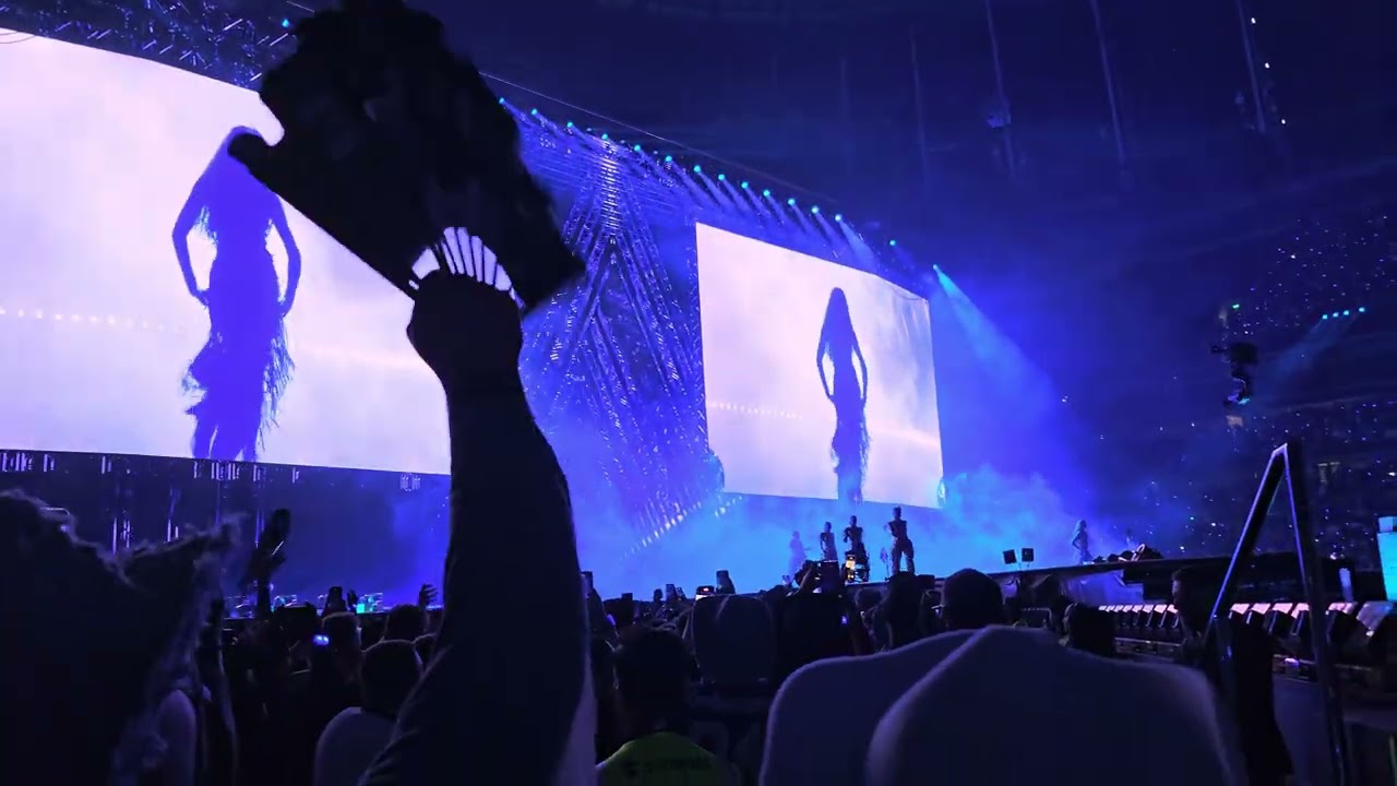 Beyoncé - Dance Battle / BLUE IVY CARTER solo performance (Déjà Vu), Live in London, 14.06.2025